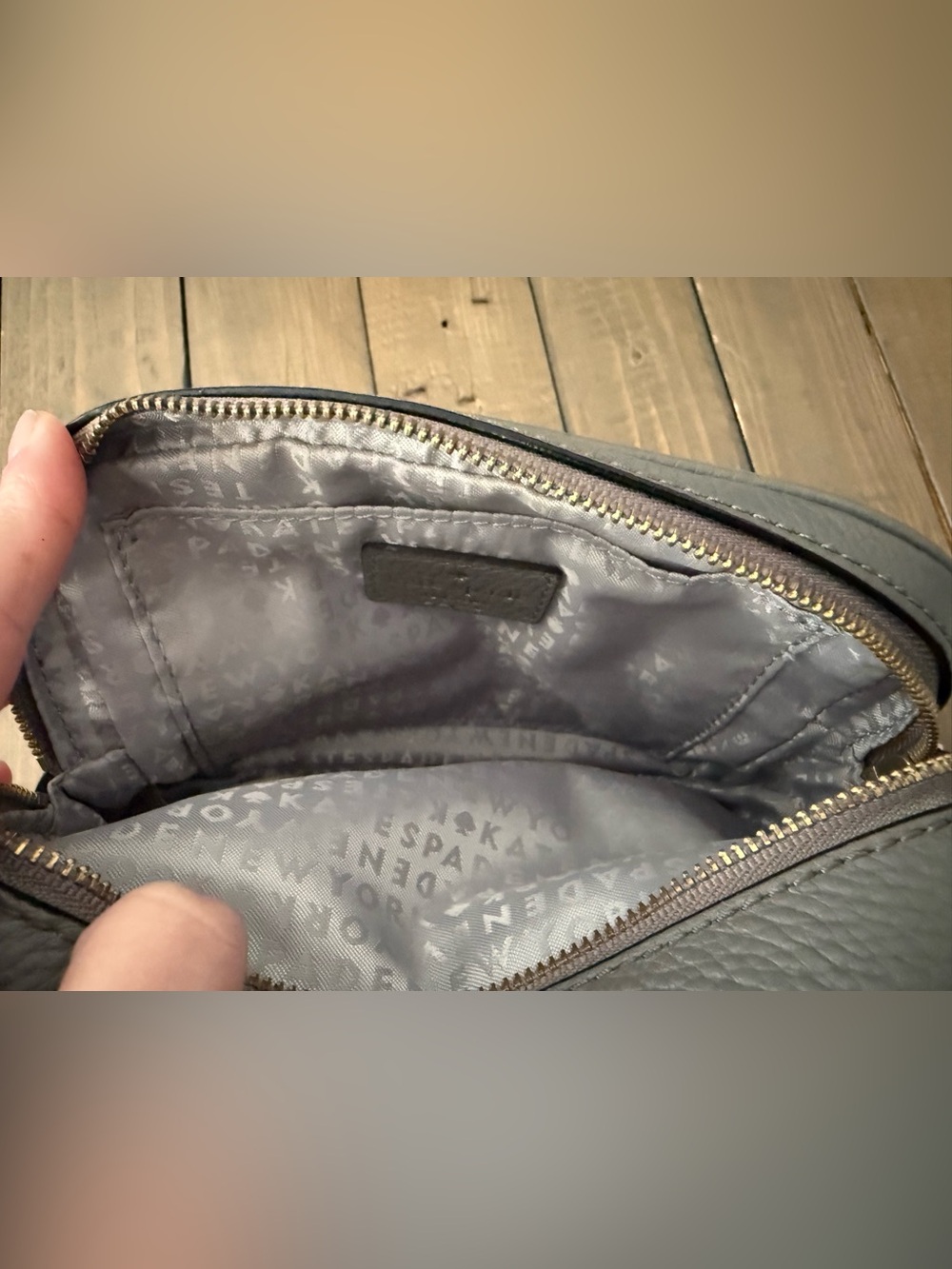 kate spade gray pebbled leather crossbody with gold logo - Picture 7 of 7